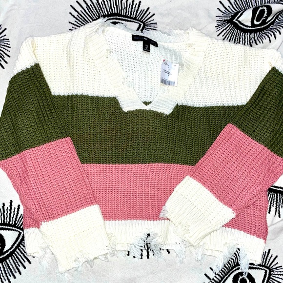 Derek Heart Sweaters - Distressed Stripped Crop Sweater & Hat Set